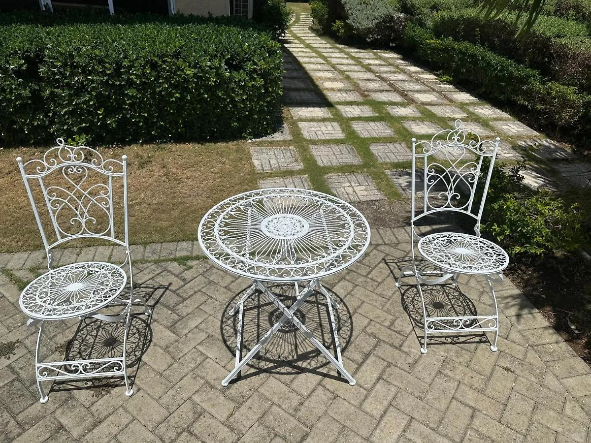 Cool-Shade Home At Richmond Estates オーチョ・リオス 別荘