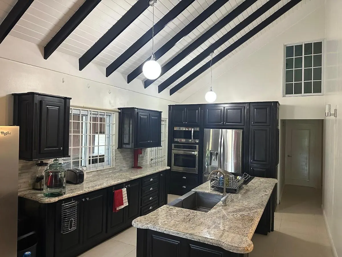 Casa vacanze Cool-Shade Home At Richmond Estates Ocho Rios